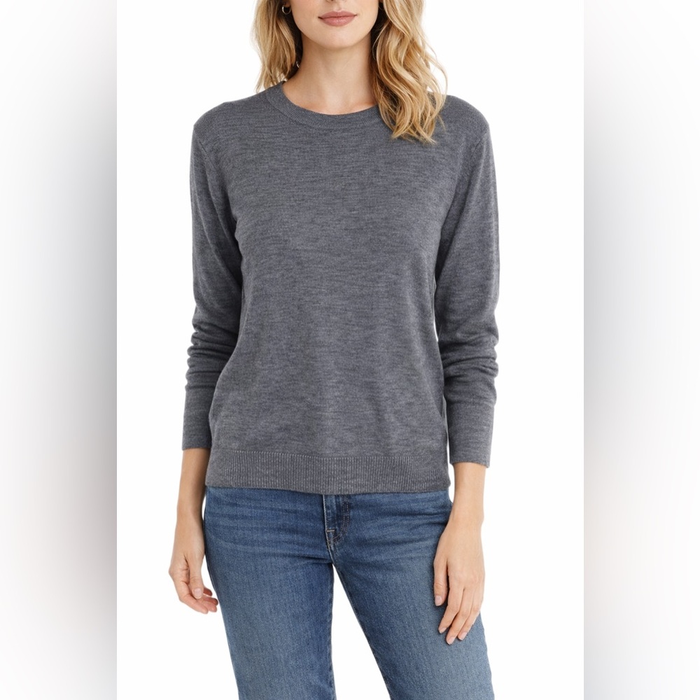 Harper Lane Women's Gray Merino Wool CrewNeck Sweater